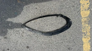 Porsche Macan Turbo Headlight Rubber Seal Gasket – Right/Left Side (2014–2018) - Picture 1 of 2