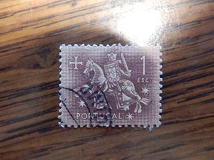 VINTAGE RARE PORTUGAL 1 ESC STAMP KNIGHT CHEVALIER STAMPS - Picture 1 of 1