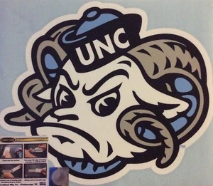 Tacones alquitranados Craftique UNC Carolina del Norte, calcomanía de vinilo troquelada grande premium, maíz - Imagen 1 de 12