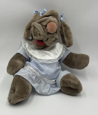 Ganz Arrugas Perro Mano Marioneta Peluche Juguete Vestido Babero Foto 1 de 4