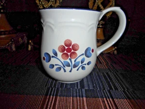 CUMBERLAND BRAMBLEBERRY HEARTHSIDE CHINA -MUG - Picture 1 of 2
