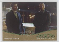 2015 Arrow Season 1 Gold 4/40 Oliver Queen John Diggle Making an Example #59 7n2