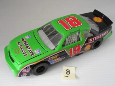 Dale Jarrett 1994 Interstate Batteries  1:24 NASCAR Diecast  Platinum Series #8 - Image 1 of 4