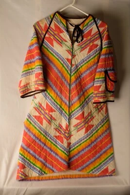 60s Hippie Aztec Kimono Quilted Gown Geometric Kaftan ZIP Front Boho Vtg 70s - Image 1 of 4