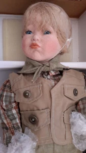 Vintage 1999 Pose Mikey "Adventure" Gustave Wolff 18" Porzellan Puppe IOB - Bild 1 von 9