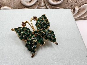 Vintage Cute Little Rhinestone Green Butterfly Brooch Pin Spring Estate Jewelry - Picture 1 of 5