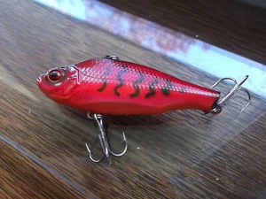 Custom Painted Gary Yamamoto Sugoi Shaman Rattle Bait,Texas Red,One Knocker - Picture 1 of 10