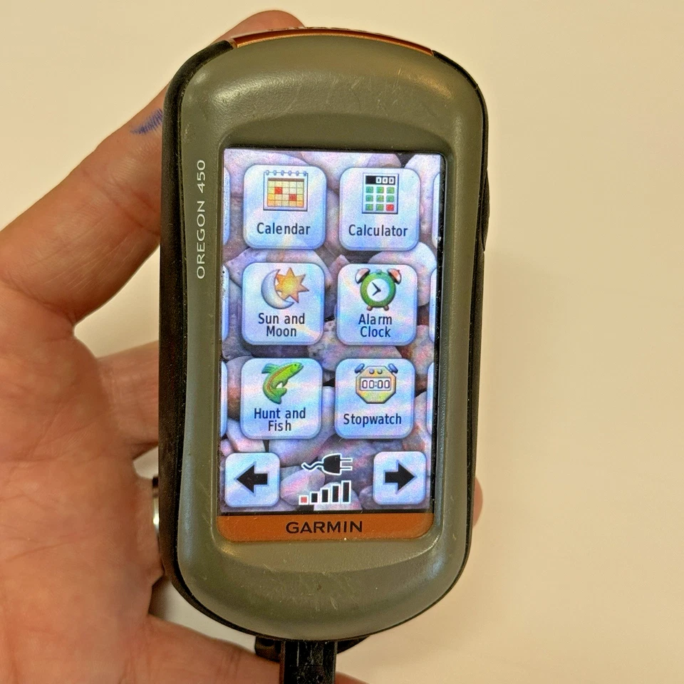 GARMIN Oregon 450t handheld GPS Color Touchscreen navigation device - Working - Image 1 of 4