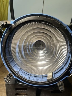 ARRI M90 B979 4000W/2500W HMI Light (Used) - Image 1 of 4