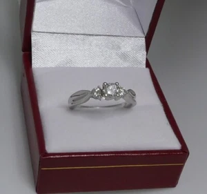 VINTAGE PLATINUM NATURAL DIAMOND 3-STONE ENGAGEMENT RING 0.44 TCW - Picture 1 of 22