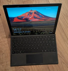 Microsoft Surface Pro 5 i7 7660U 2.5GHz 16GB 512GB 12" Touchscreen Issue 0905 - Picture 1 of 5