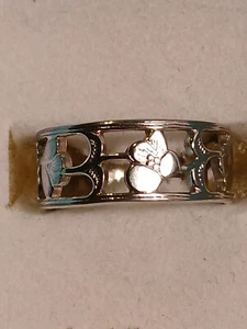 VTG 1980 Avon Mountain Flower Ring w/Openwork Floral Pattern Band Ring Sz. 6.5 - Picture 1 of 6