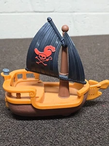 Fisher Price 2011 Disney Jake e i pirati dell'Isola che non c'è personaggio barca da battaglia - Foto 1 di 5