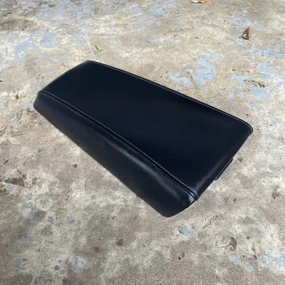 Крышка подлокотника для центральной консоли Ford Edge 2011-2014 годов выпуска от оригинального производителя черная кожа - Изображение 1 из 4