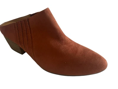 Sandálias femininas BCBG Generation Lori camurça falsa ferrugem salto mulas 7B - Imagem 1 de 4