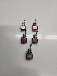 5 X Interruptores de palanca a escala Ho no probados 3A 250 VAC 5A 125VAC - Imagen 1 de 4