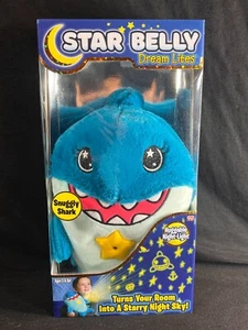 Star Belly Dream Lites Tiburón Azul Abrazable Peluche Luz Nocturna Nuevo en Caja - Imagen 1 de 4