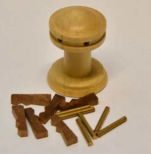 Mantua Model Boat Fittings 30860 Wooden Capstan 15mm - Picture 1 of 1