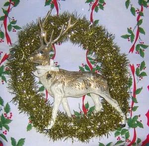CHRISTMAS Gold Tinsel WREATH w/Gold GLITTERED REINDEER Home Decoration - Picture 1 of 3