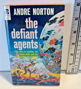 Vintage 1962 The Defiant Agents Book by Andre Norton - Foto 1 di 3