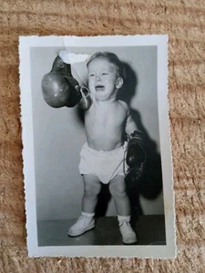 LITTLE BOXER.VTG 1940'S 4" x 2.7" DAMAGED PHOTO*X2/6 - Picture 1 of 2