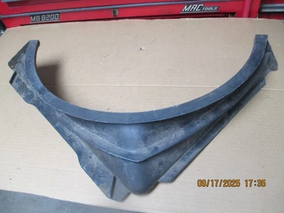 Camaro 1970-1981 usado GM.OEM. Cubierta inferior del ventilador bloque pequeño sin aire acondicionado Foto 1 de 4