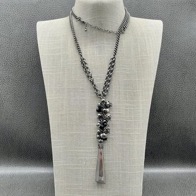 Collar Lia Sophia llamativo para mujer Gunmetal plata cuentas racimo colgante largo Foto 1 de 4