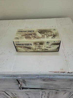 Coche de carreras Dale Earnhardt Jr #8 Milestones 2001 ganador Pepsi 400 escala 1:24 2005 Foto 1 de 4