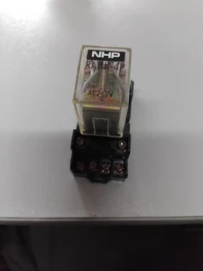 Relé NHP RABK-2P RABK2P AC240V con base - Imagen 1 de 5