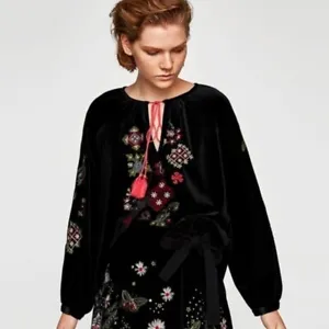 Fab *ZARA* Oversized Tasselled Embroidered Velvet Tunic Kaftan Top Smock XS - Picture 1 of 13