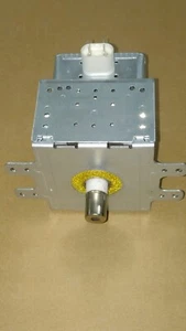 MAGNETRON PER MICROONDE 2M167B-M10E 850W D239004 Whirlpool 481913150002 - Imagen 1 de 3