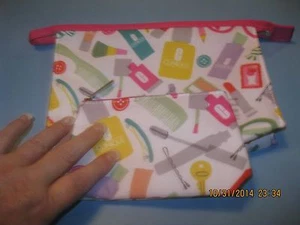 Clinique cosmetic bags -2 Multi colors bags - Picture 1 of 4
