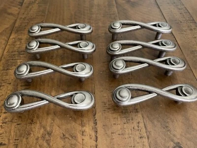 8 tiradores de cajón de gabinete de bobina Montrose acabado de hierro antiguo 3" Foto 1 de 4