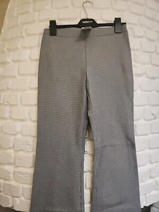 Karen Kane NWT Black White Check Elastic Waist Pull On Bootleg Pants - Picture 1 of 7