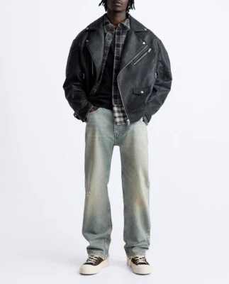 CHAQUETA DE MOTOCICLISTA DE CUERO SINTÉTICO ZARA PARA HOMBRE COLOR NEGRO S-XL NUEVA CON ETIQUETAS Foto 1 de 4