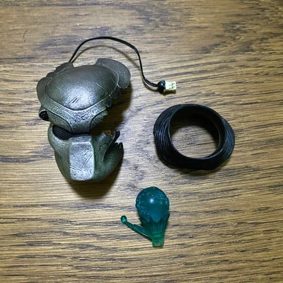 1/6 HOT TOYS : FIGURE MMS162 AVP PREDATORS CLASSIC PREDATOR : ACCESSORIES SET - Image 1 of 2