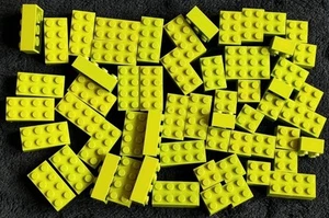 LEGO 2x Bricks 100g+ Lime Green Building Block Piece Wall Starter Bundle 2x2 2x4 - Picture 1 of 4