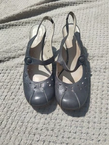 Women's Clarks Gray Heels From Brazil Size 7 Uk - Picture 1 of 4