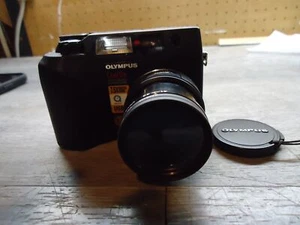 OLYMPUS C-4040 ZOOM 4.1 MP 7.5X ZOON DIGITAL CAMERA - Picture 1 of 4