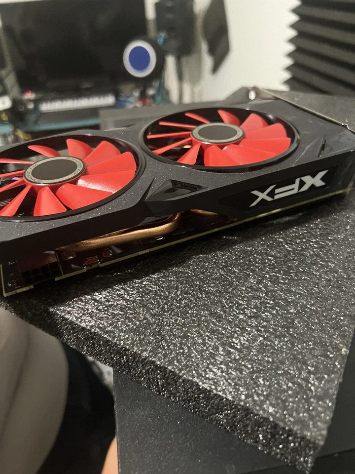 XFX AMD Radeon RX 570 4GB GDDR5 Graphic Card ( RX-570P427D6 ) - Image 1 of 3