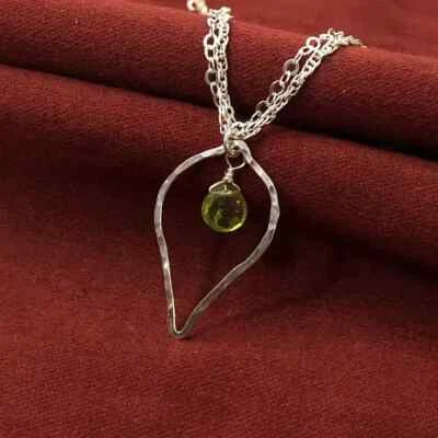 Cadena de ley QVC Tracy Matthews con gota de piedras preciosas de peridoto usada $160 Foto 1 de 4