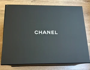 NUEVO Chanel Vacío Grande Regalo Caja Negra Para Bolso 16” x 12” x 7” - Imagen 1 de 7