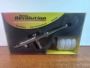 Iwata Revolution HP SAR R 1000 Airbrush Set Bottom Feed Single Action NOS - Bild 1 von 4