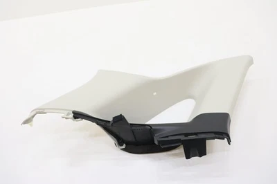 Mazda CX-3 2018-2021 parte trasera izquierda pilar cubierta superior OEM D10E68260 Foto 1 de 4