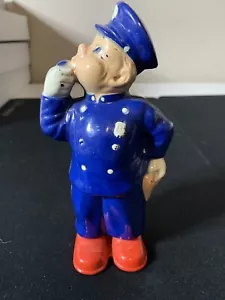 Vintage Irwin Wind-up Policeman - Red Shoes cop officer key Toy plastic police - Picture 1 of 8