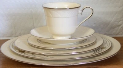Lenox Sand Dune Platinum 5 Pc Place Setting Plus Accent Plate