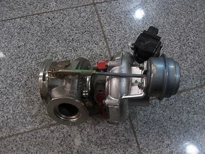 BMW F10/F11/F01 550i/750i/650i Turbolader Garrett MGT2256S/4571543 original NEU - Bild 1 von 6