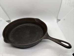 Vintage WAGNER WARE #8 Cast Iron 10-3/8" Fry Pan Skillet Smooth Bottom 1058Z - Picture 1 of 10