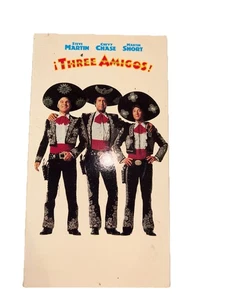 Vintage Three Amigos Movie VHS Cassette Tape Starring Steve Martin Released 1986 - Foto 1 di 3