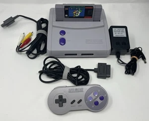 Super Nintendo SNES Jr Junior Mini Console SNS-101 con Super Mario World - Foto 1 di 14